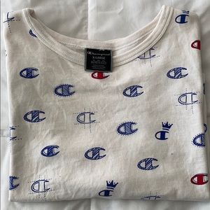 Champion shirt, Size: X large